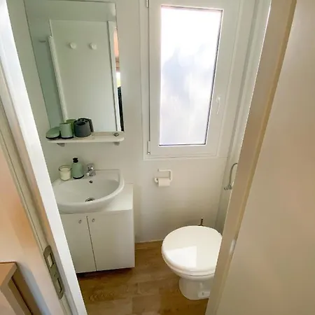 Mobile Sea Fairy , Jezera , Murter