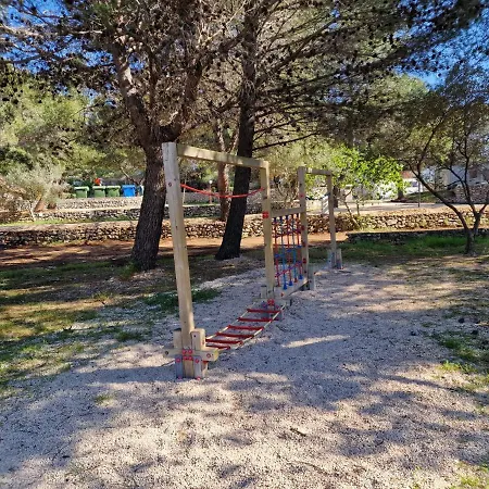 Mobile Sea Fairy , Jezera , Murter