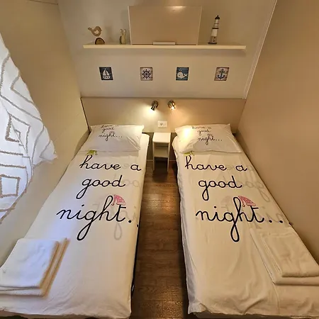 Mobile Sea Fairy , Jezera , Murter Camping *