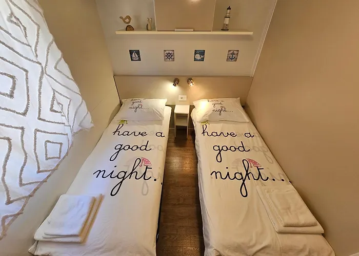 Mobile Sea Fairy , Jezera , Murter Kamp *